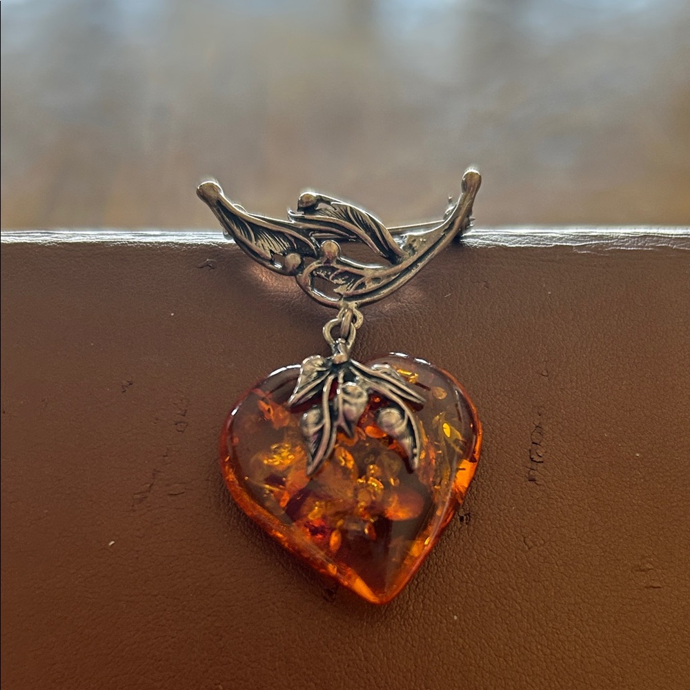 Silver Leaf Amber Heart Pendant Brooch-Orange Amber